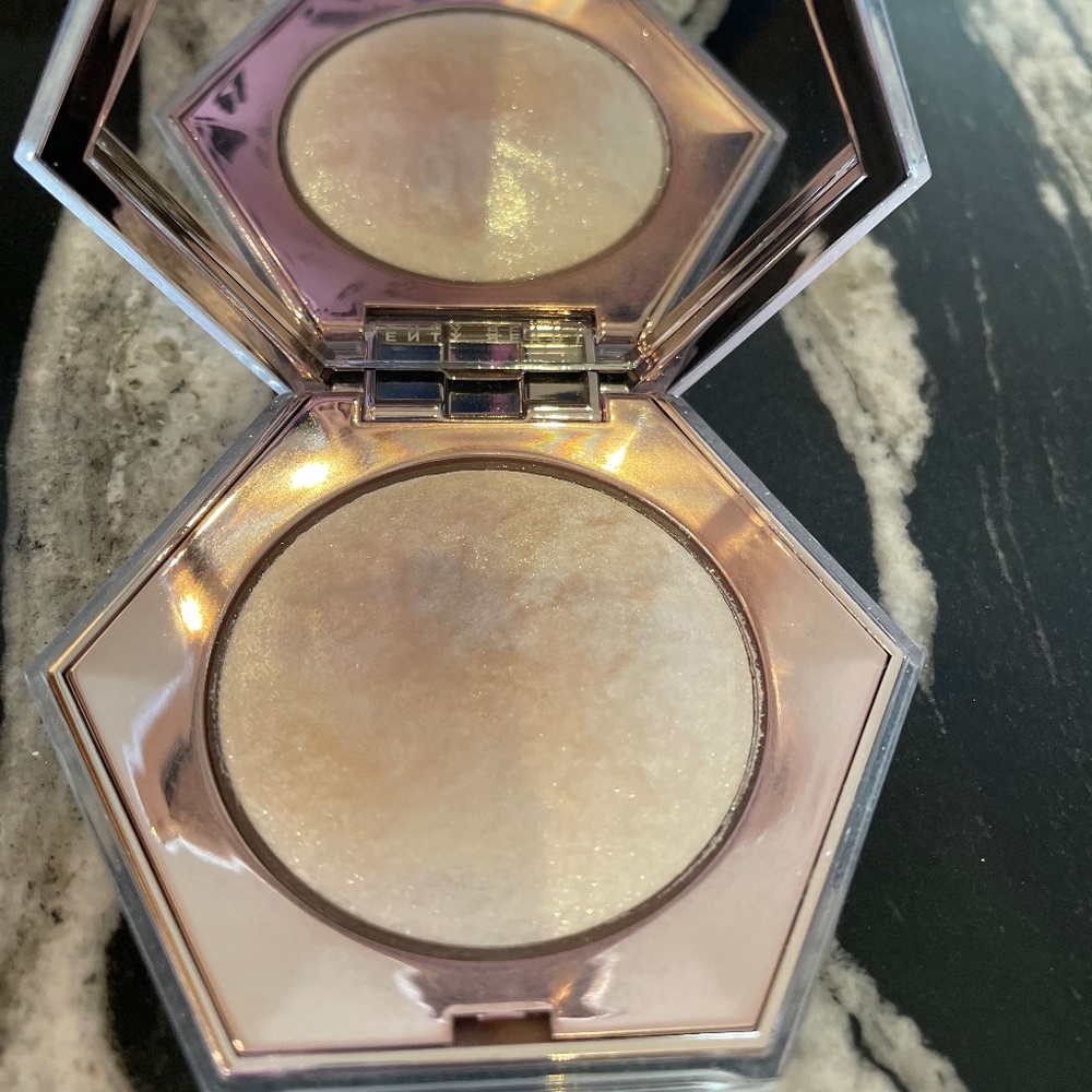 Fenty Highlighter
